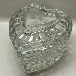 Vintage Homco FOSTORIA AMERICAN Pattern Heart Shaped Crystal Dish with lid USA
